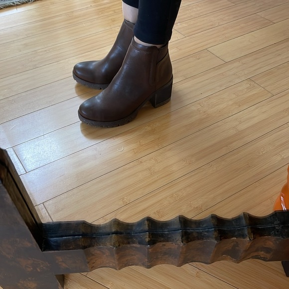 Women Booties Size 7.5 Kork New Without Tag Block Heel Very Comfortable Brown - Picture 5 of 13